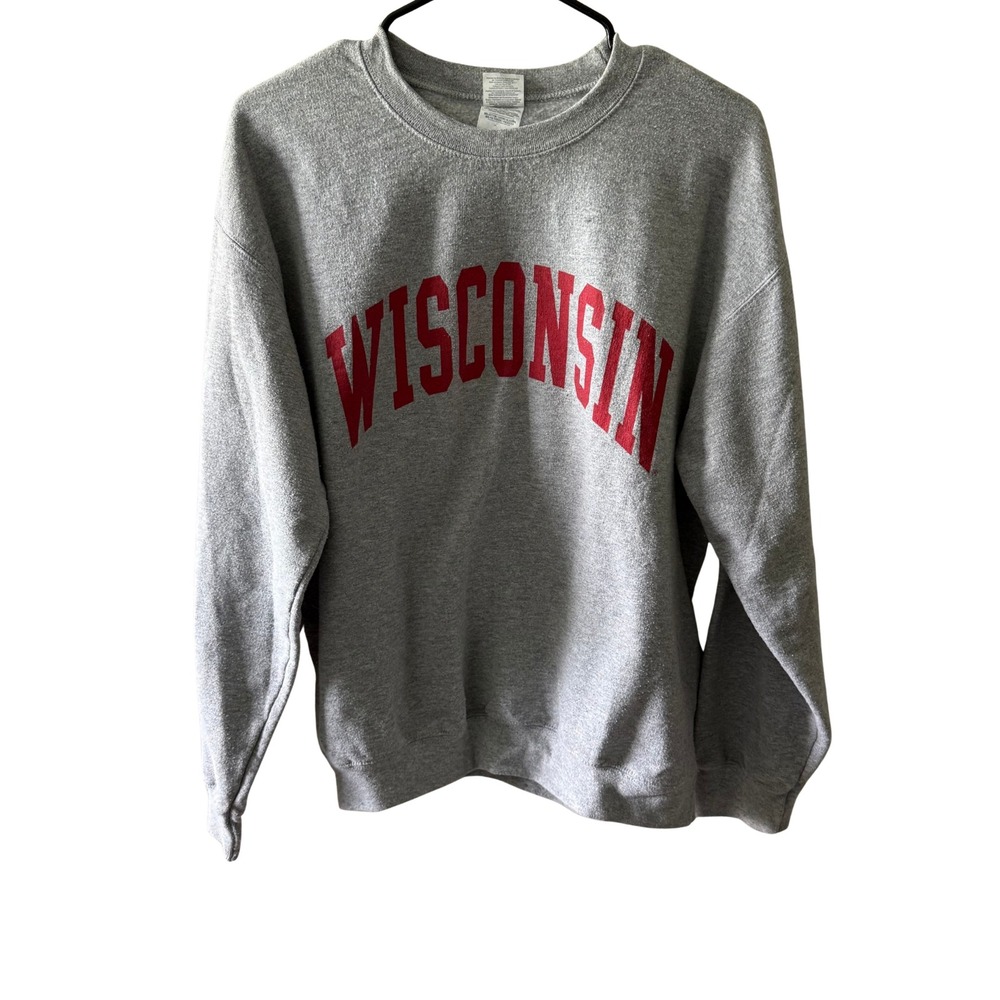 Gildan Wisconsin Badgers Crewneck Sweatshirt Gray Red Collegiate Pullover Medium